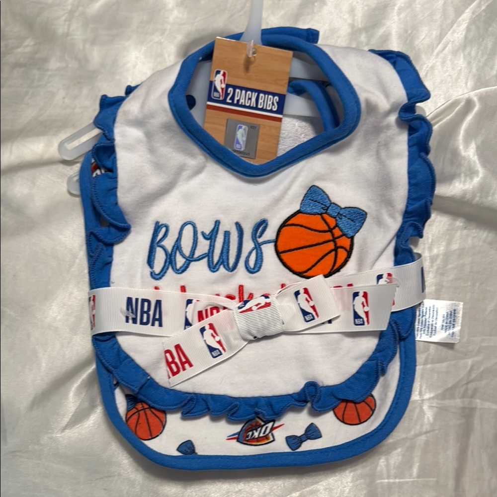 NWT NBA OKC Little Thunder Fan Infant Baby Bib 2ct